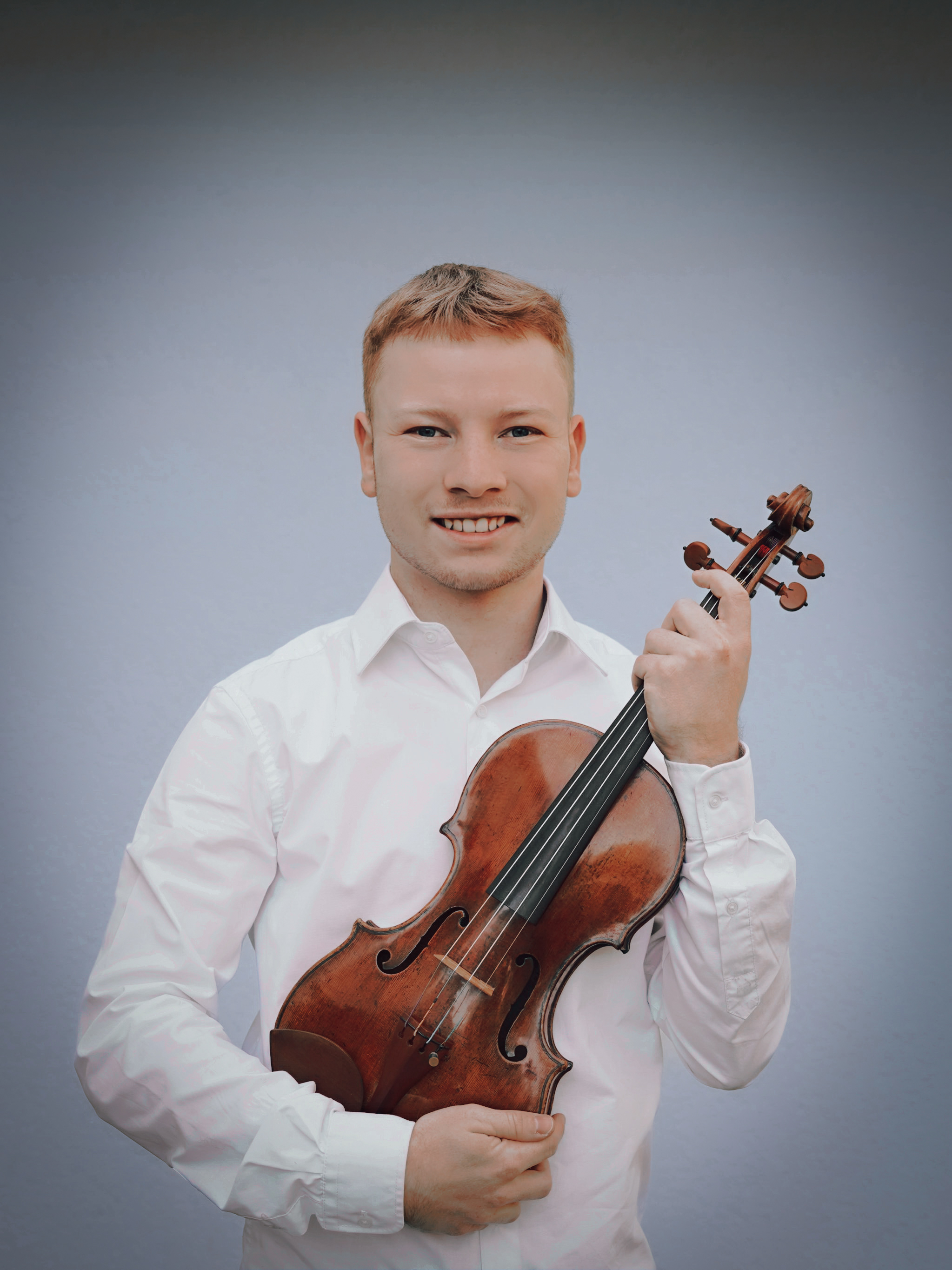 Portrait de Colin Soldati, violoniste au Swiss-Alps Festival à Château-d'Œx