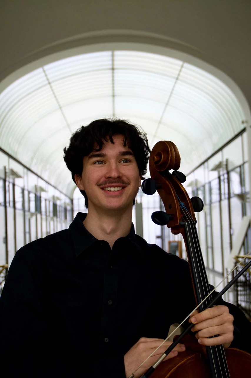 Portrait de Julien Fornerod, Violoncelle au Swiss-Alps Festival 2026
