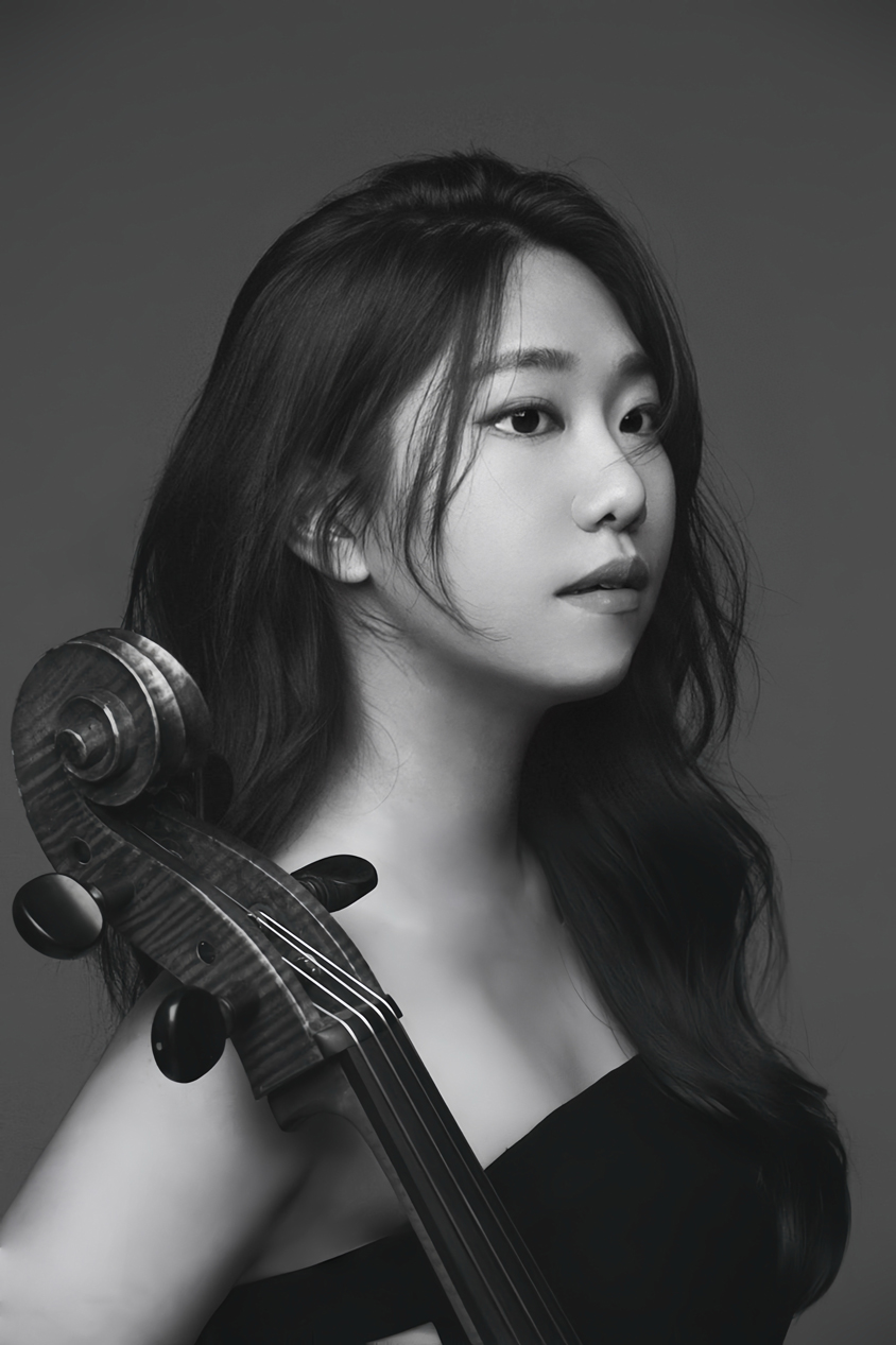 Portrait de Yunseo Song, violoncelliste au Swiss-Alps Festival à Château-d'Œx